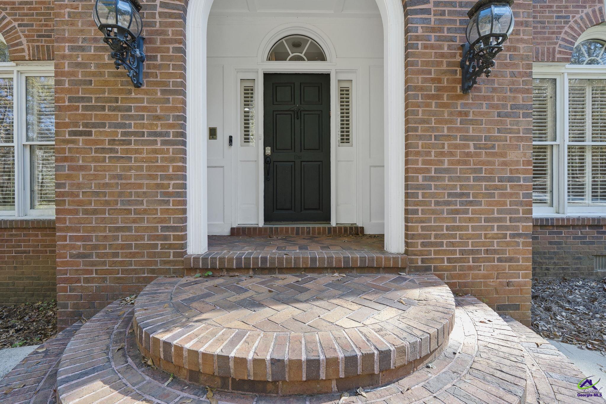 1231 Woodcrest Drive