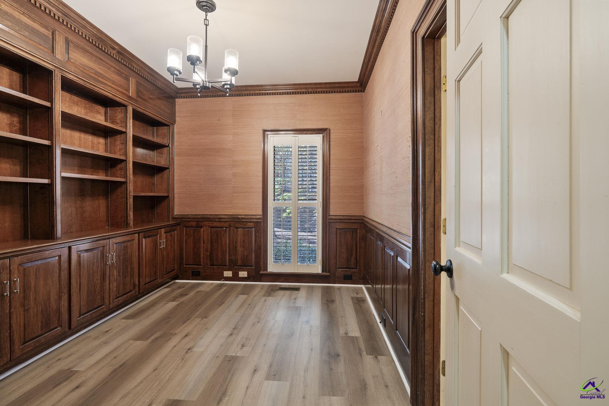 1231 Woodcrest Drive