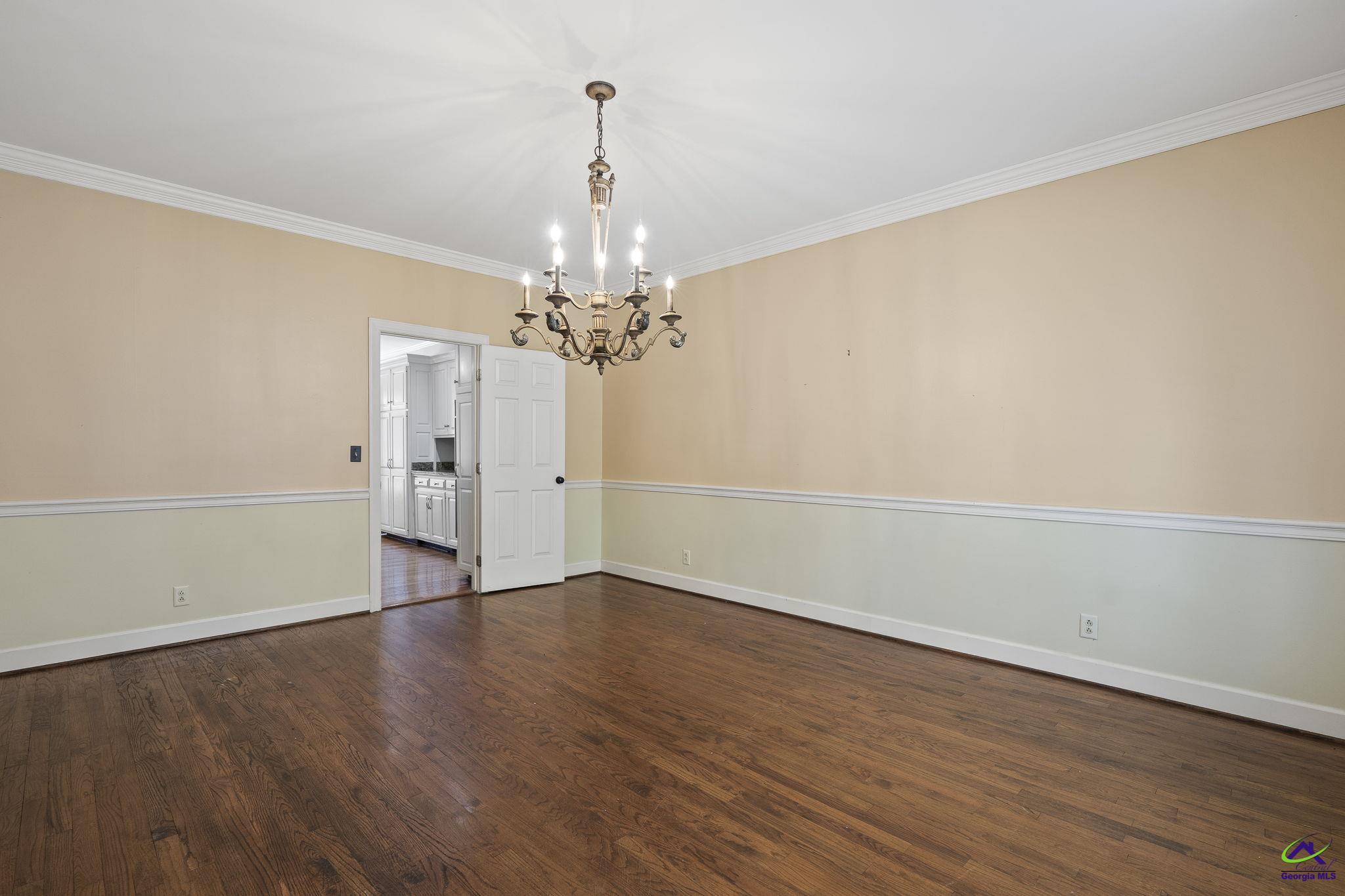 1231 Woodcrest Drive