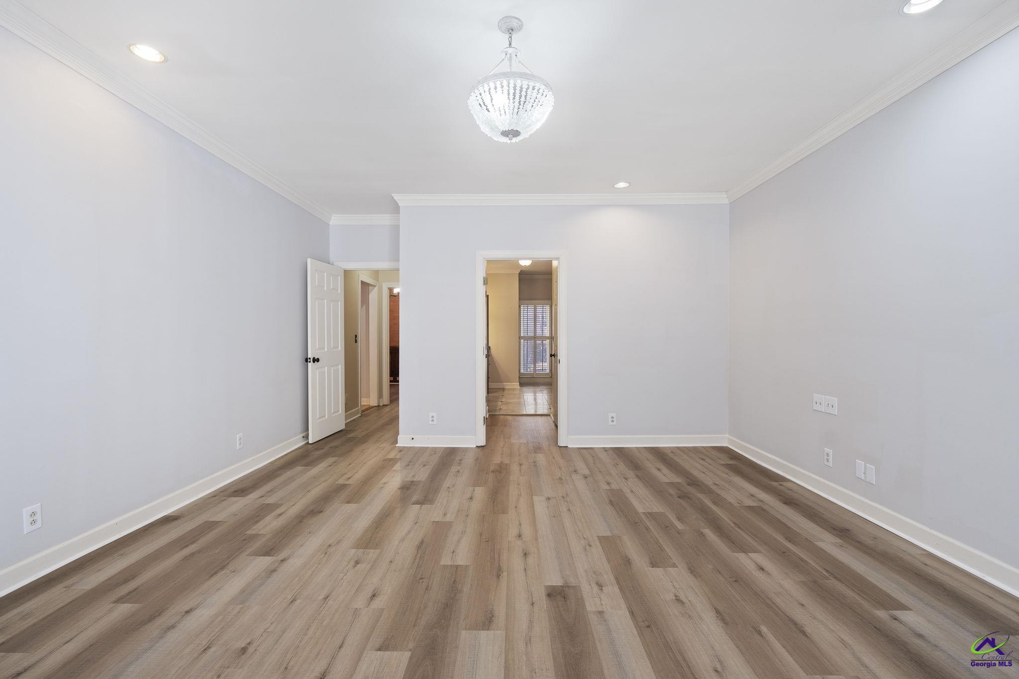 1231 Woodcrest Drive