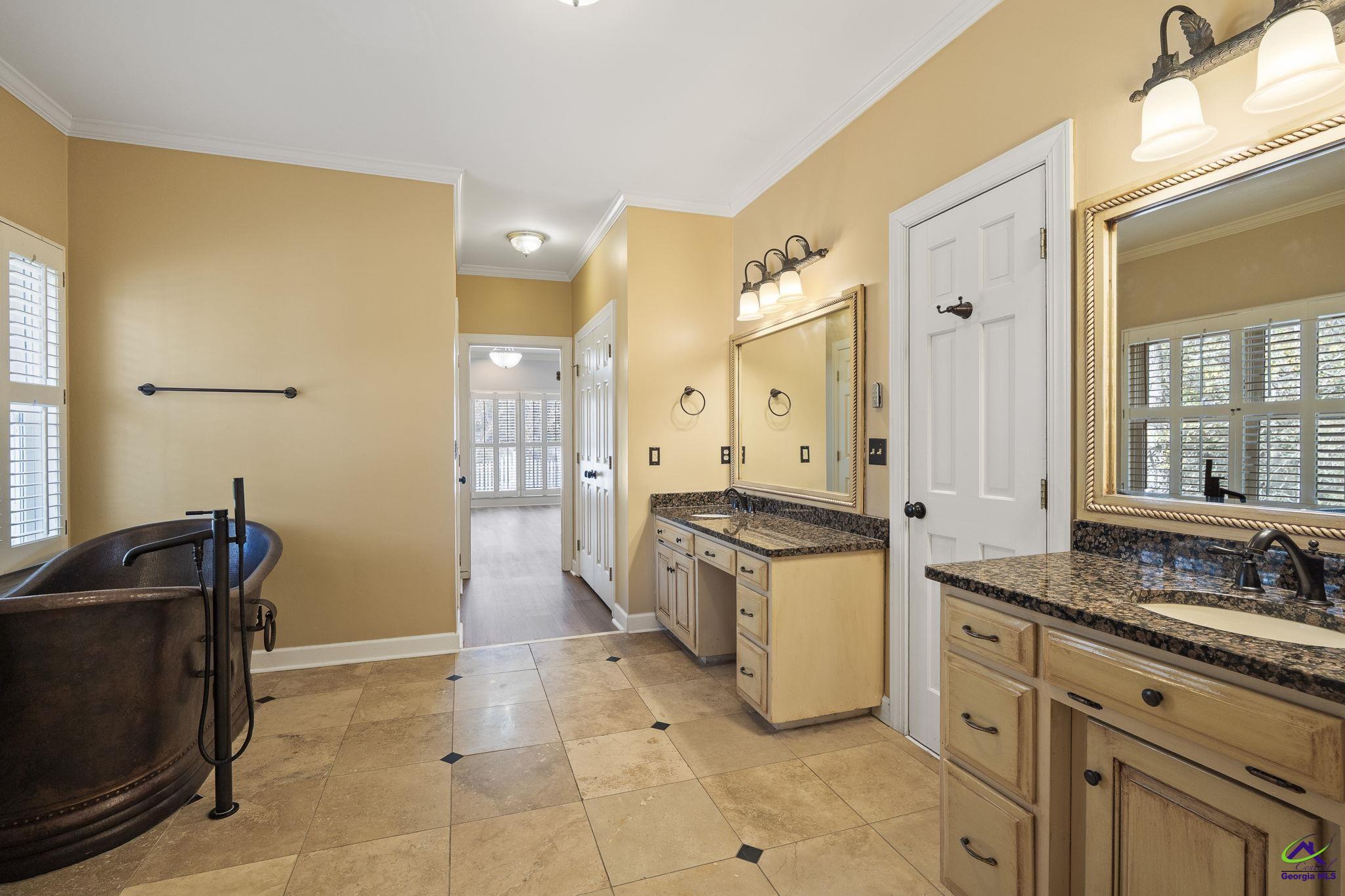 1231 Woodcrest Drive