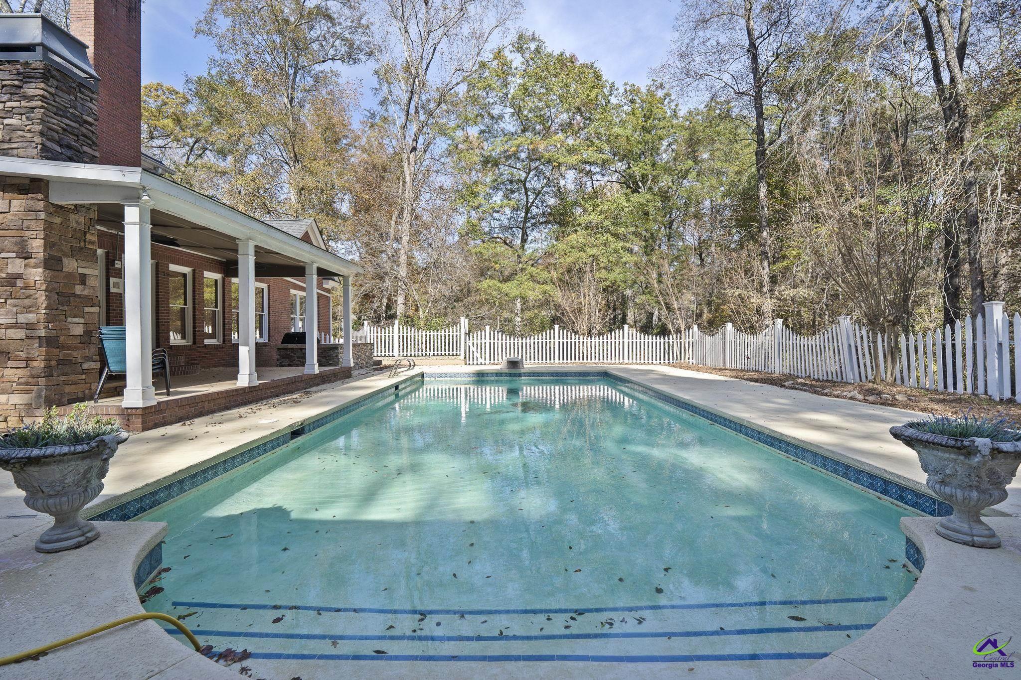 1231 Woodcrest Drive