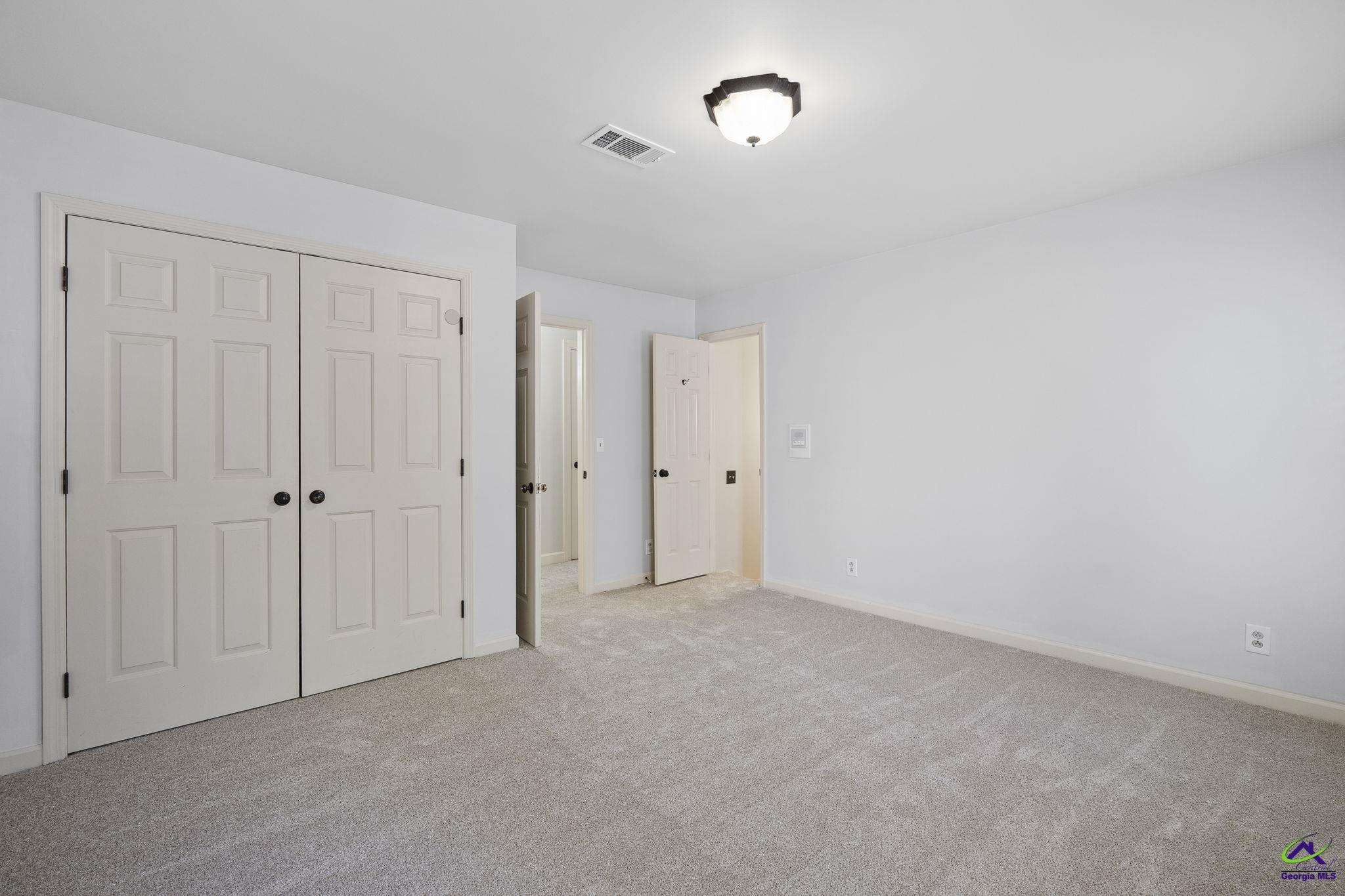 1231 Woodcrest Drive