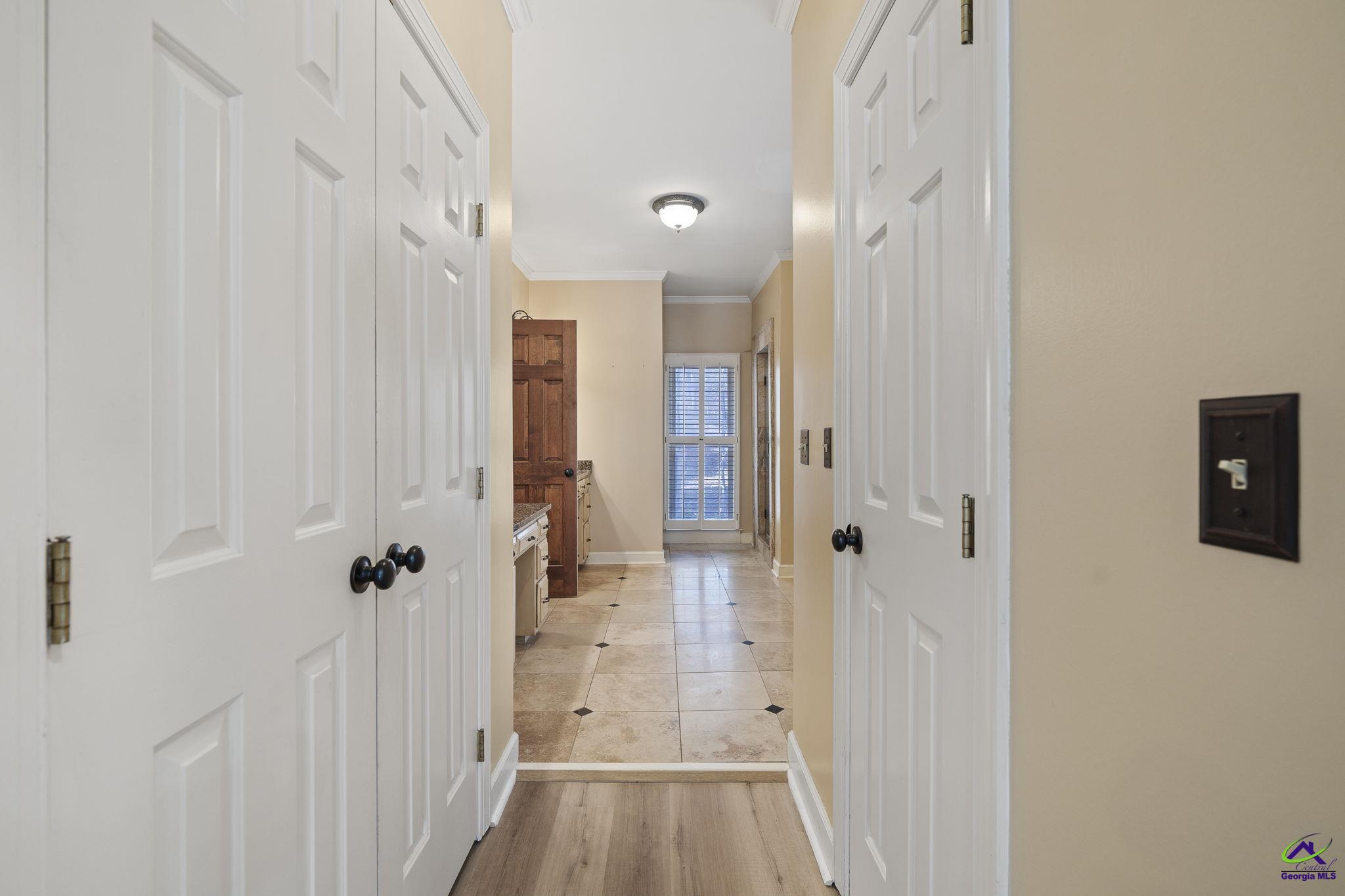 1231 Woodcrest Drive