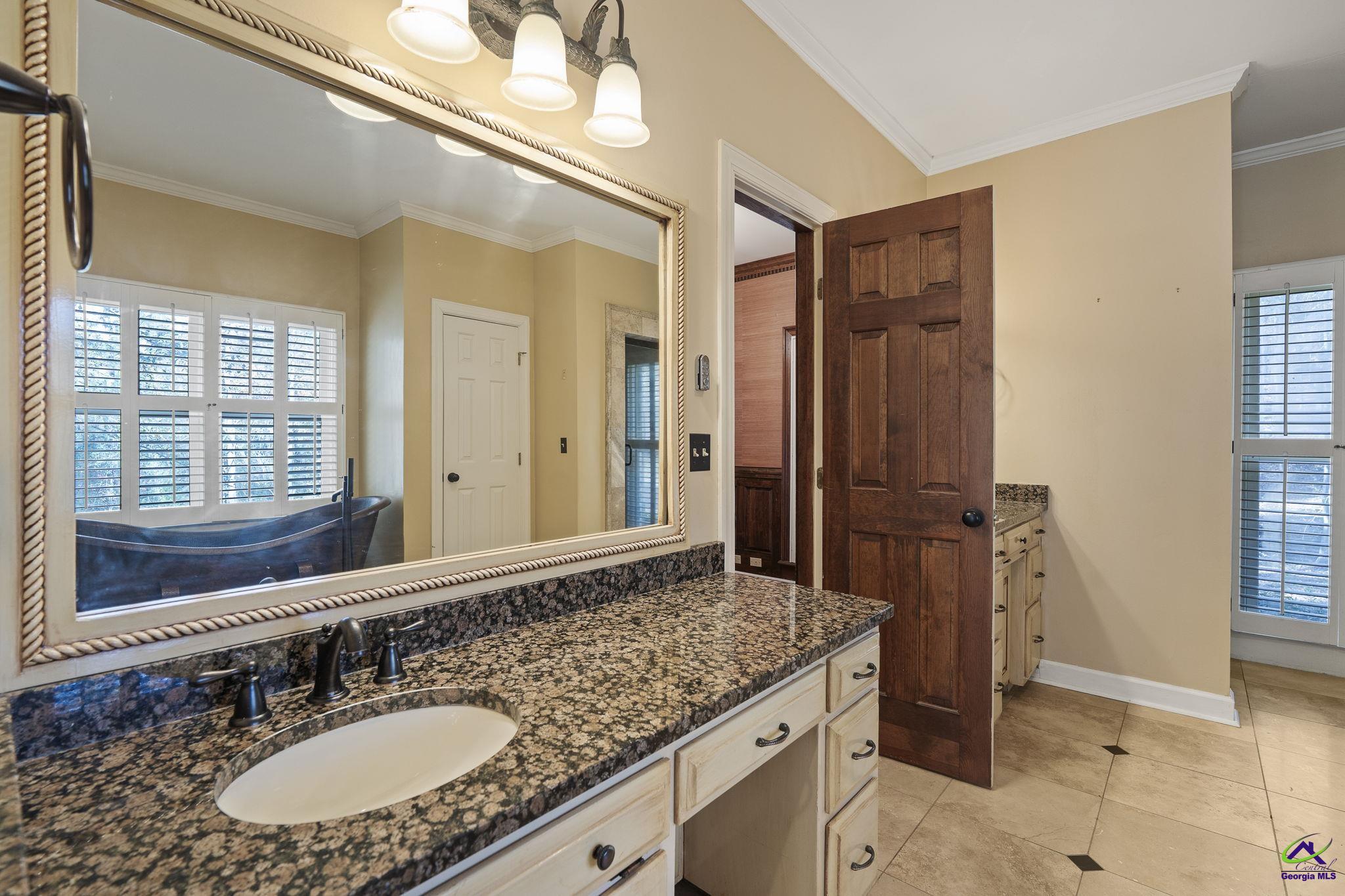 1231 Woodcrest Drive