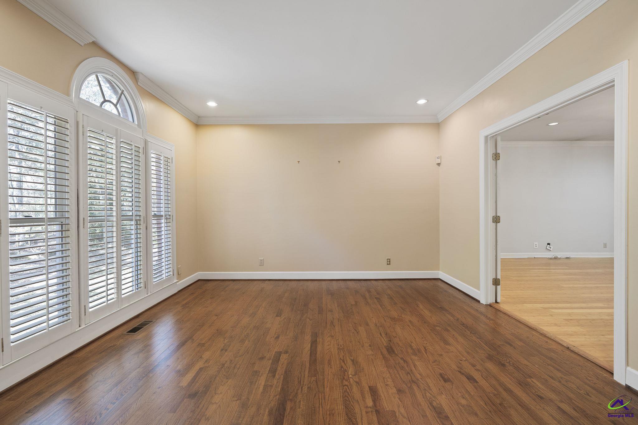 1231 Woodcrest Drive