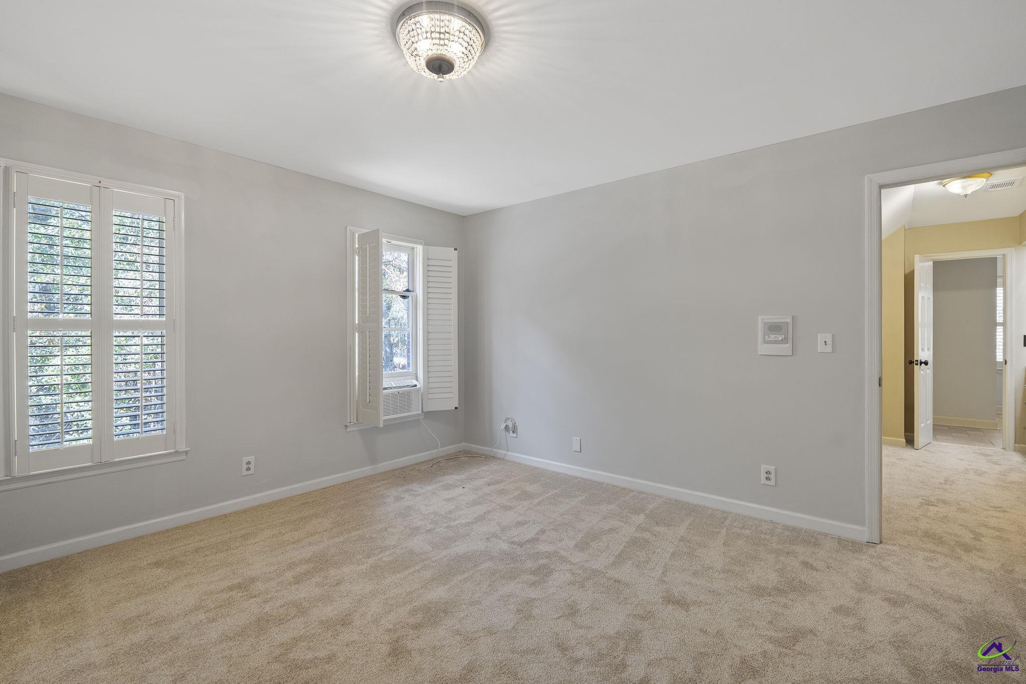 1231 Woodcrest Drive