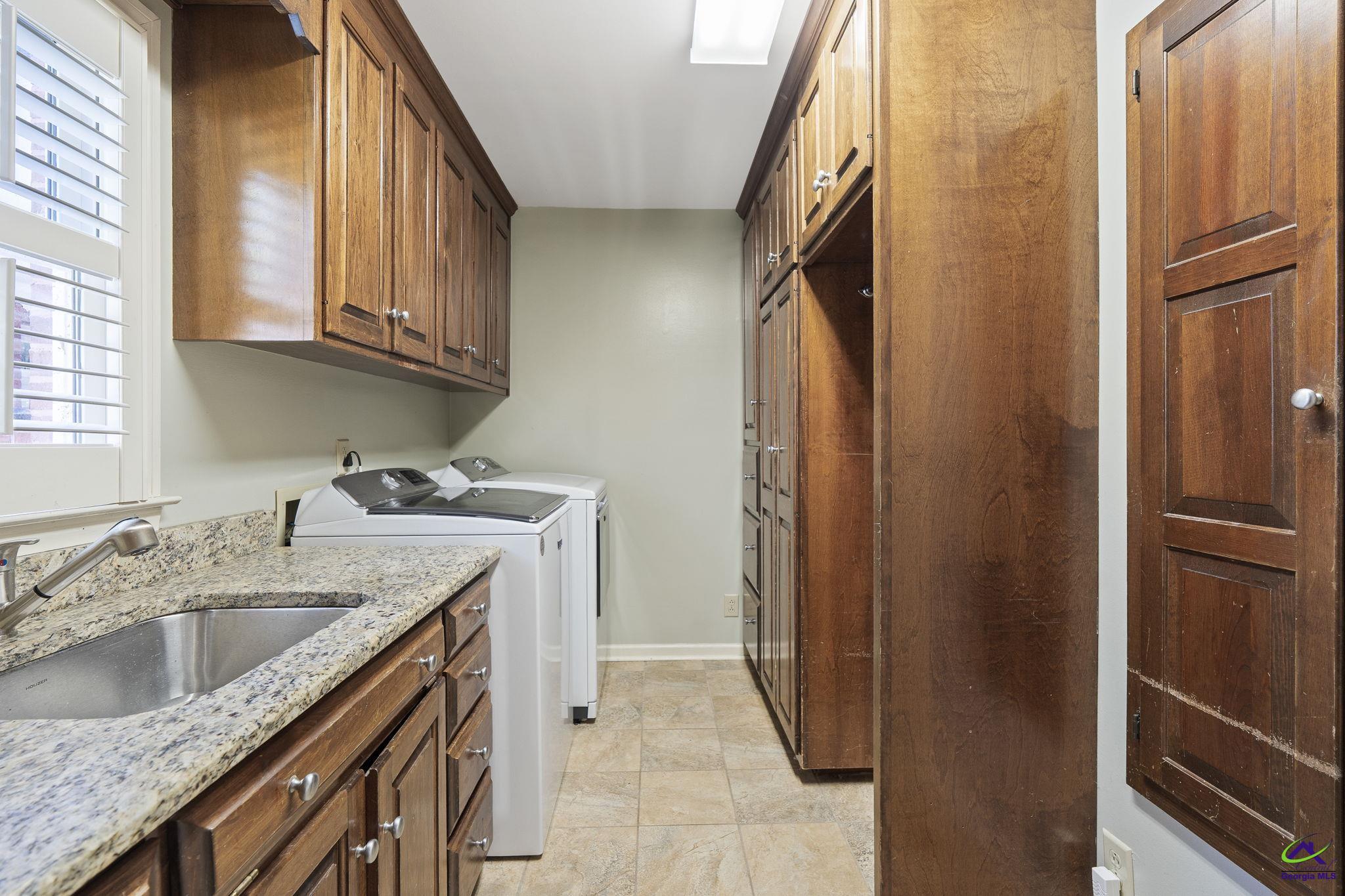 1231 Woodcrest Drive