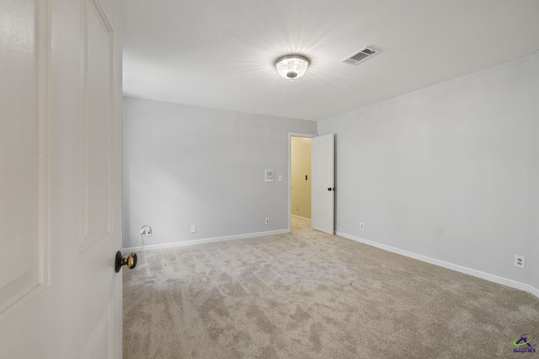 1231 Woodcrest Drive