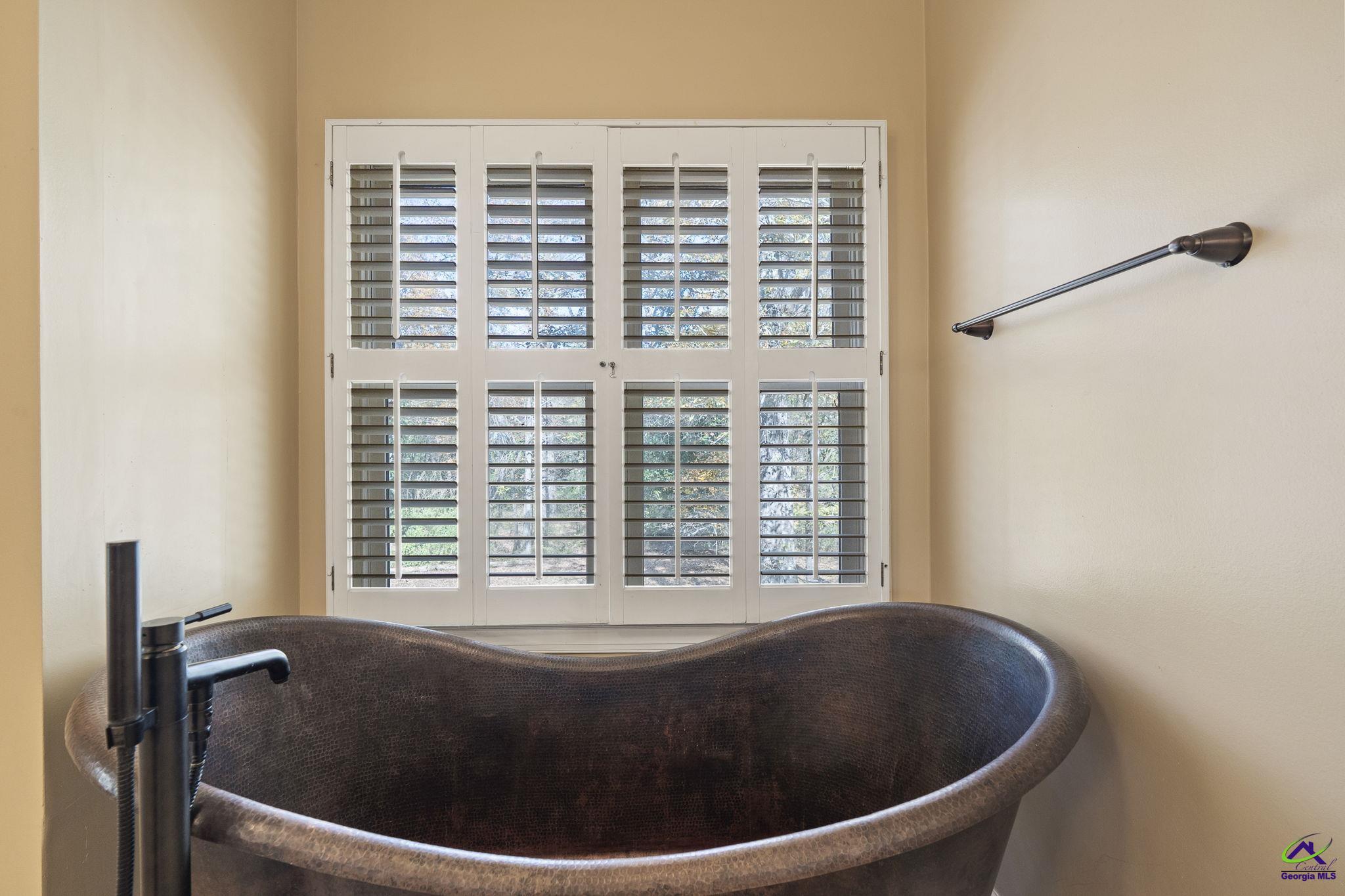 1231 Woodcrest Drive