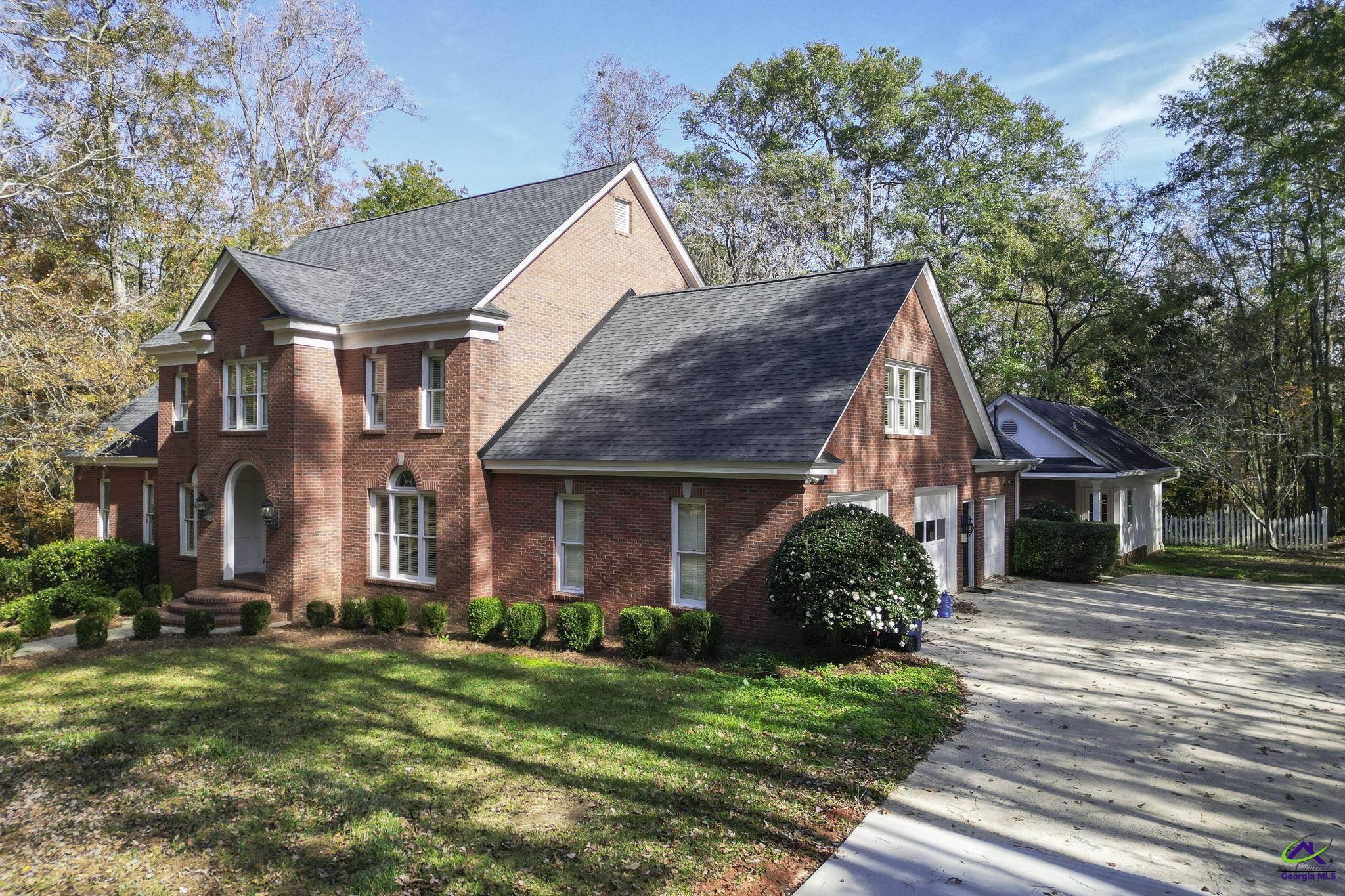 1231 Woodcrest Drive