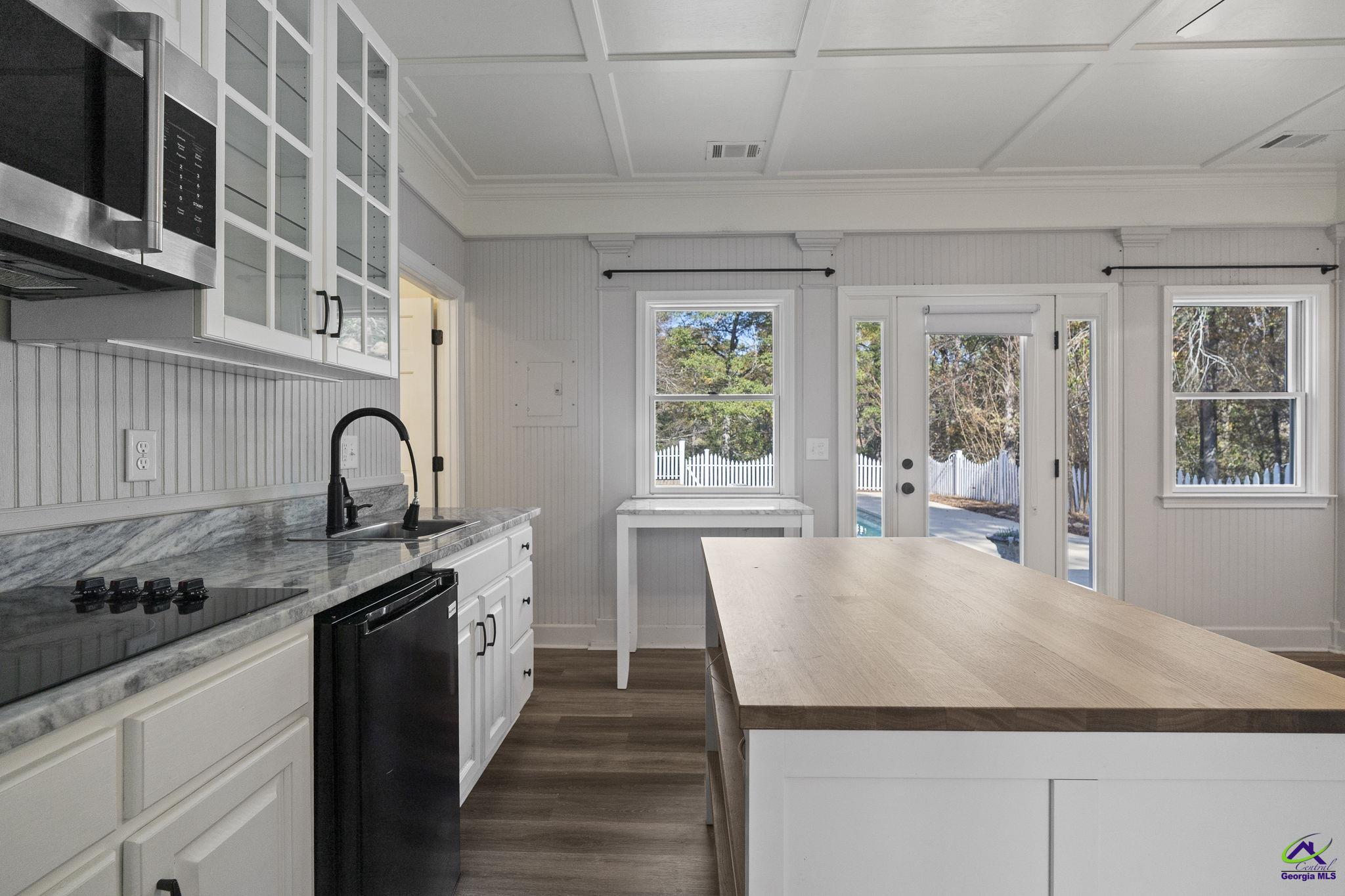 1231 Woodcrest Drive