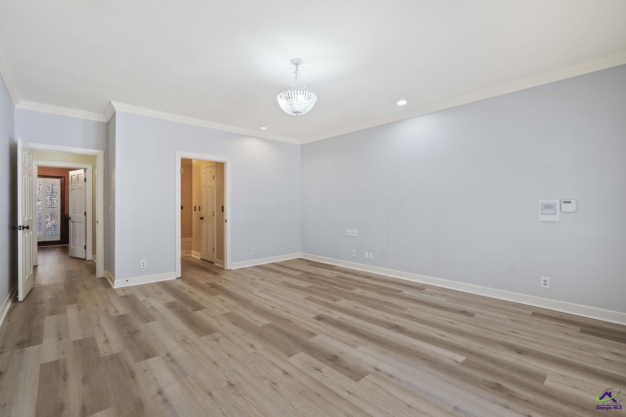 1231 Woodcrest Drive