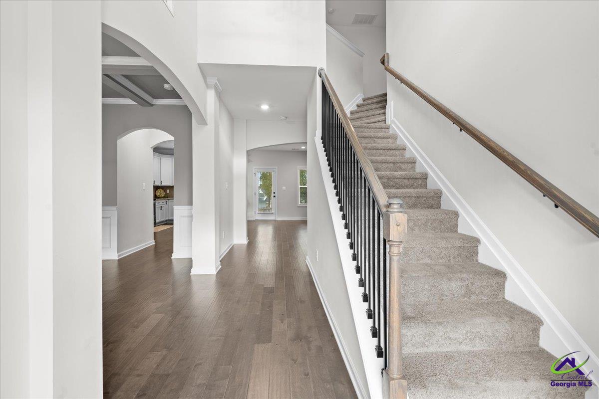 126 W River Cane Run