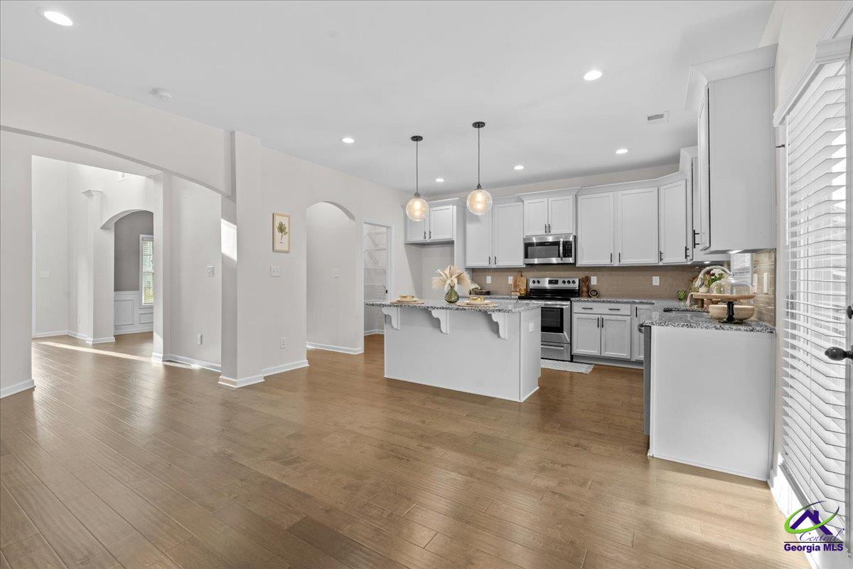 126 W River Cane Run