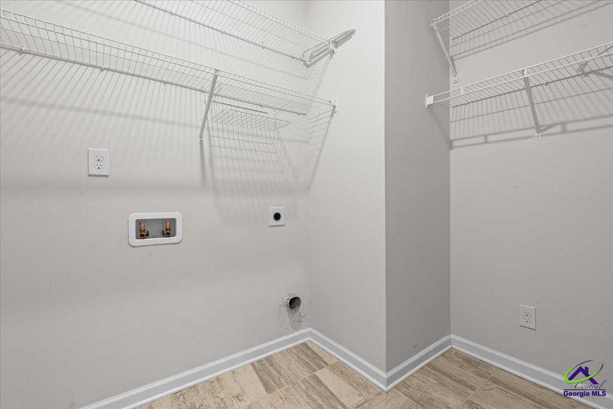 126 W River Cane Run