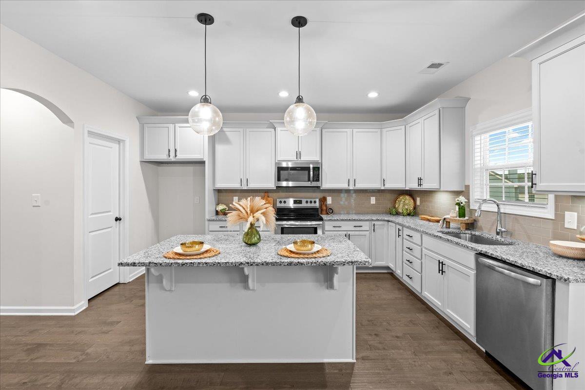 126 W River Cane Run