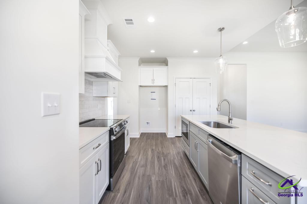 519 Bristleleaf Path
