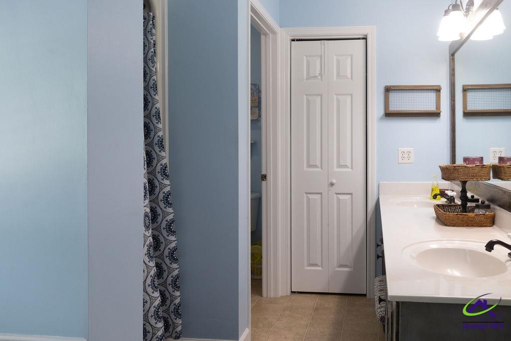 1513 Columbus Highway