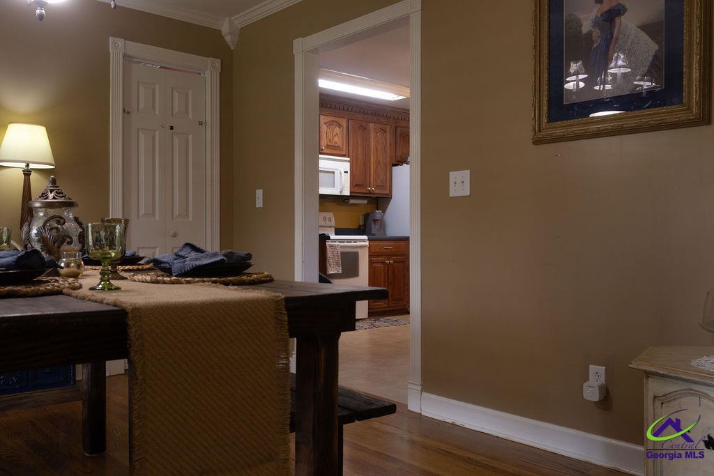 1513 Columbus Highway