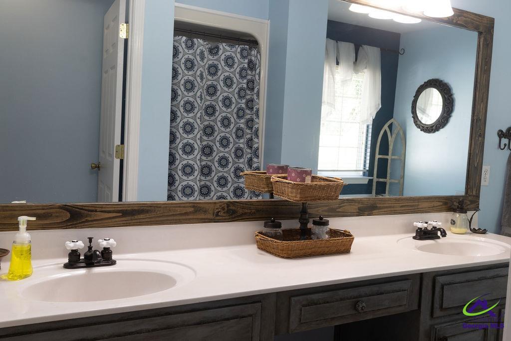 1513 Columbus Highway