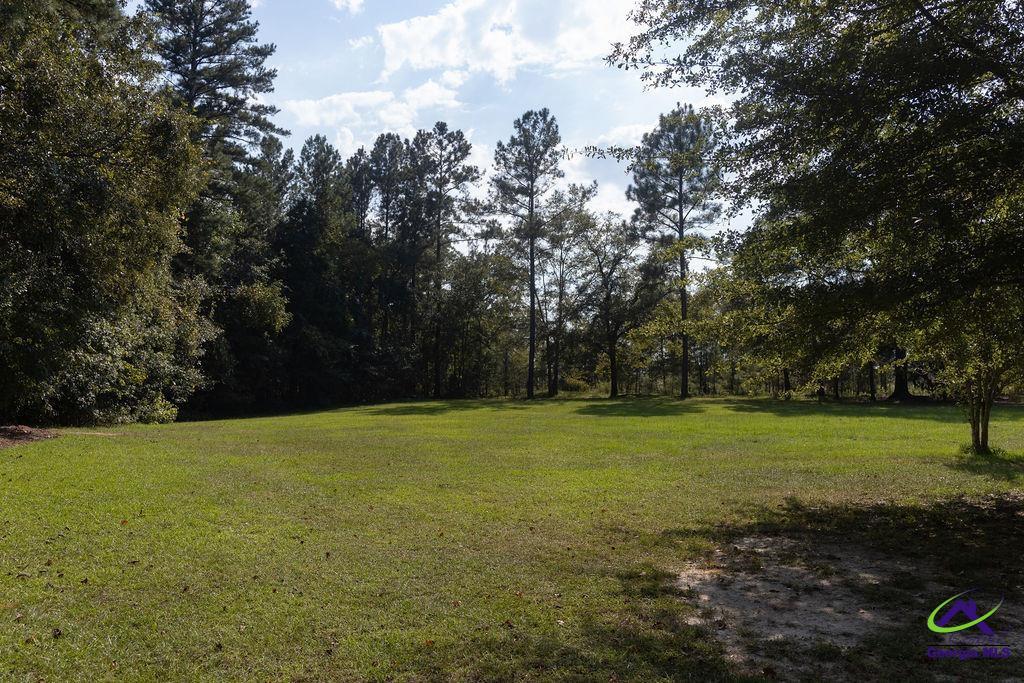 1513 Columbus Highway