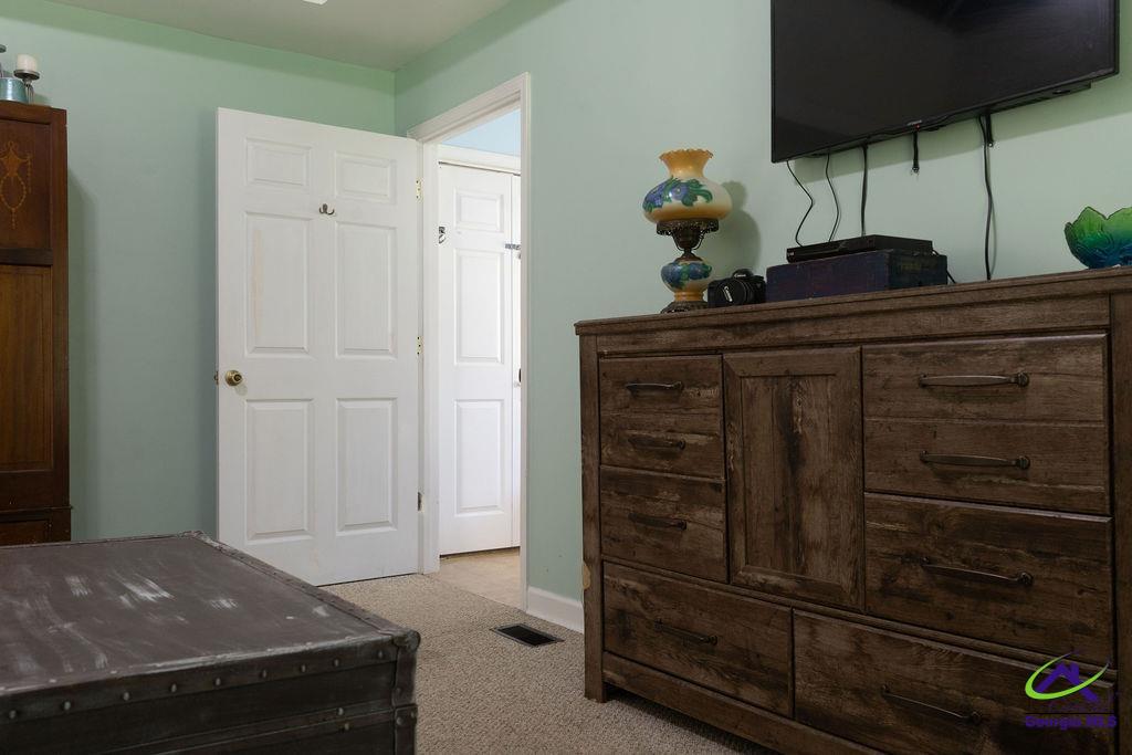 1513 Columbus Highway