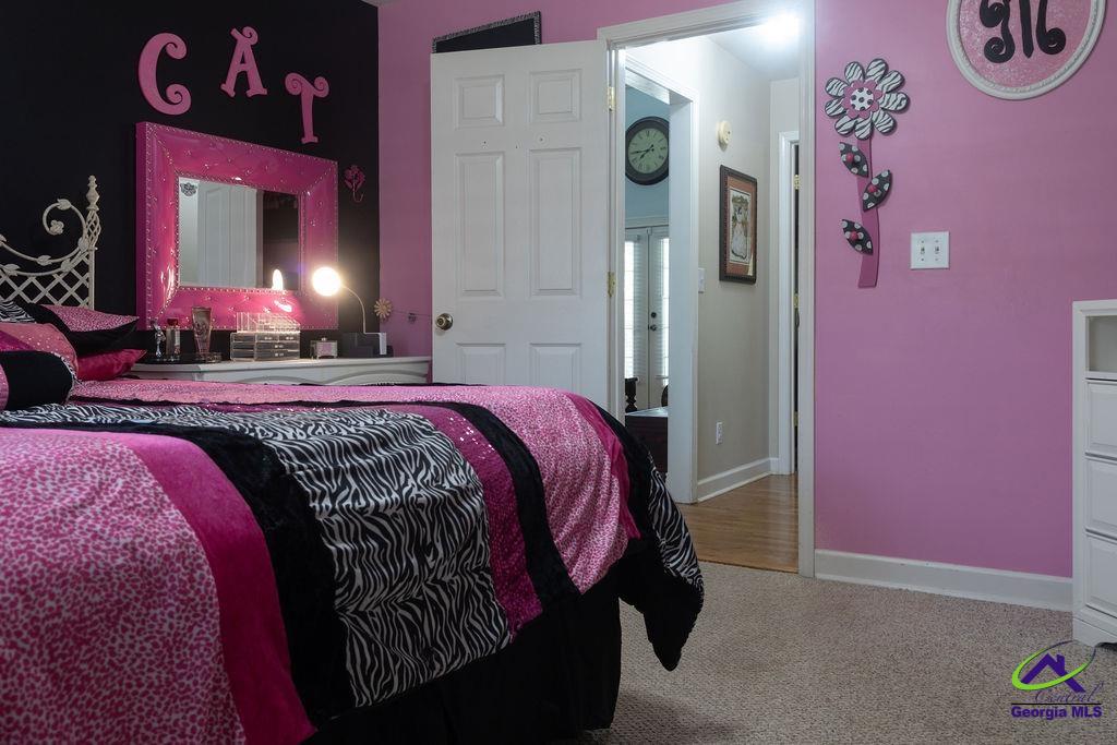 1513 Columbus Highway