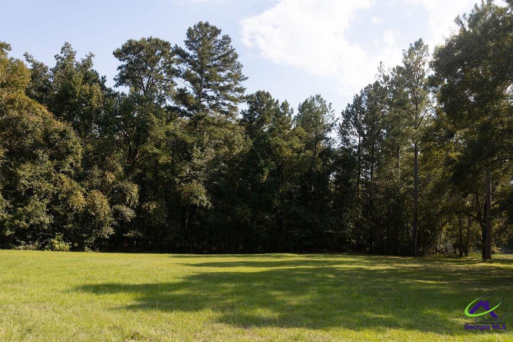 1513 Columbus Highway