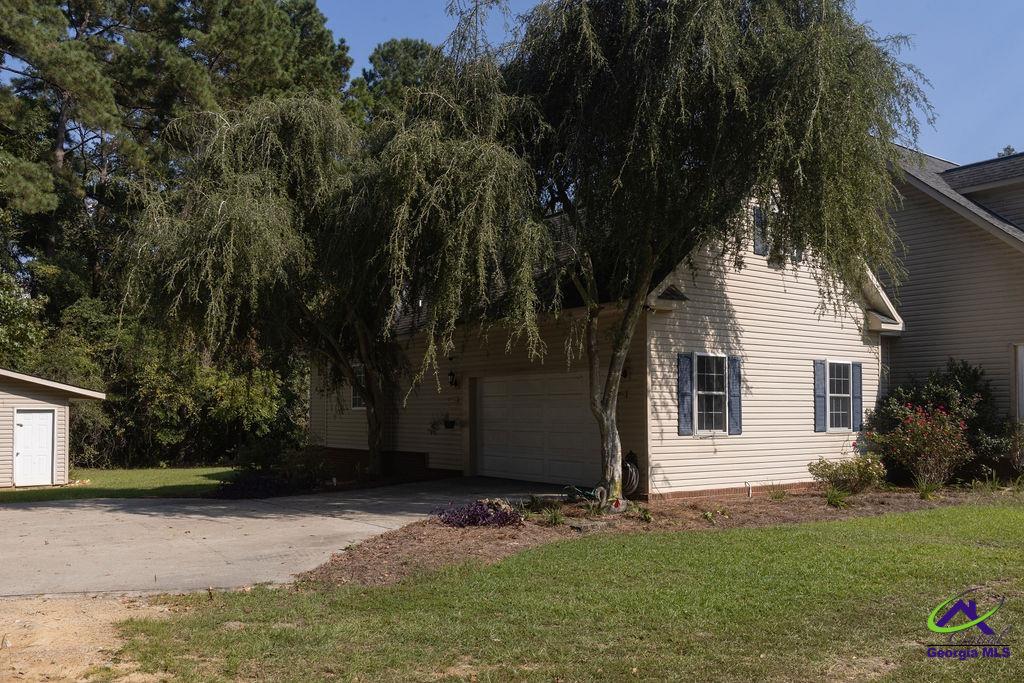 1513 Columbus Highway