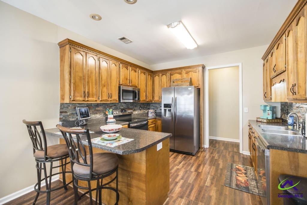 167 Holly Pointe