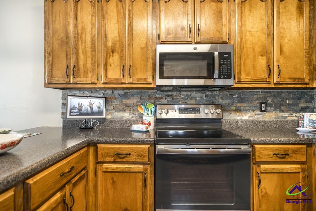 167 Holly Pointe