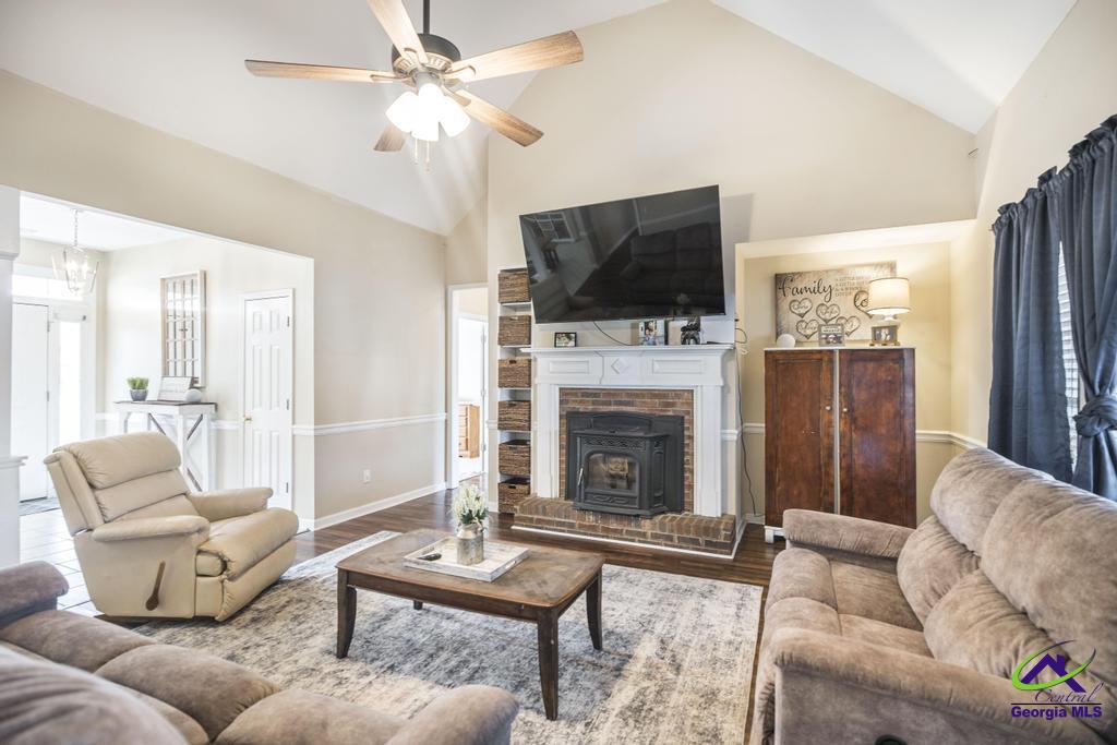 167 Holly Pointe