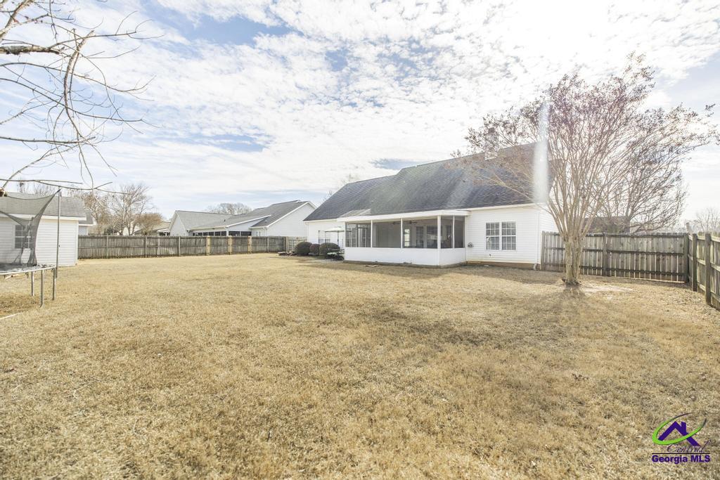 167 Holly Pointe
