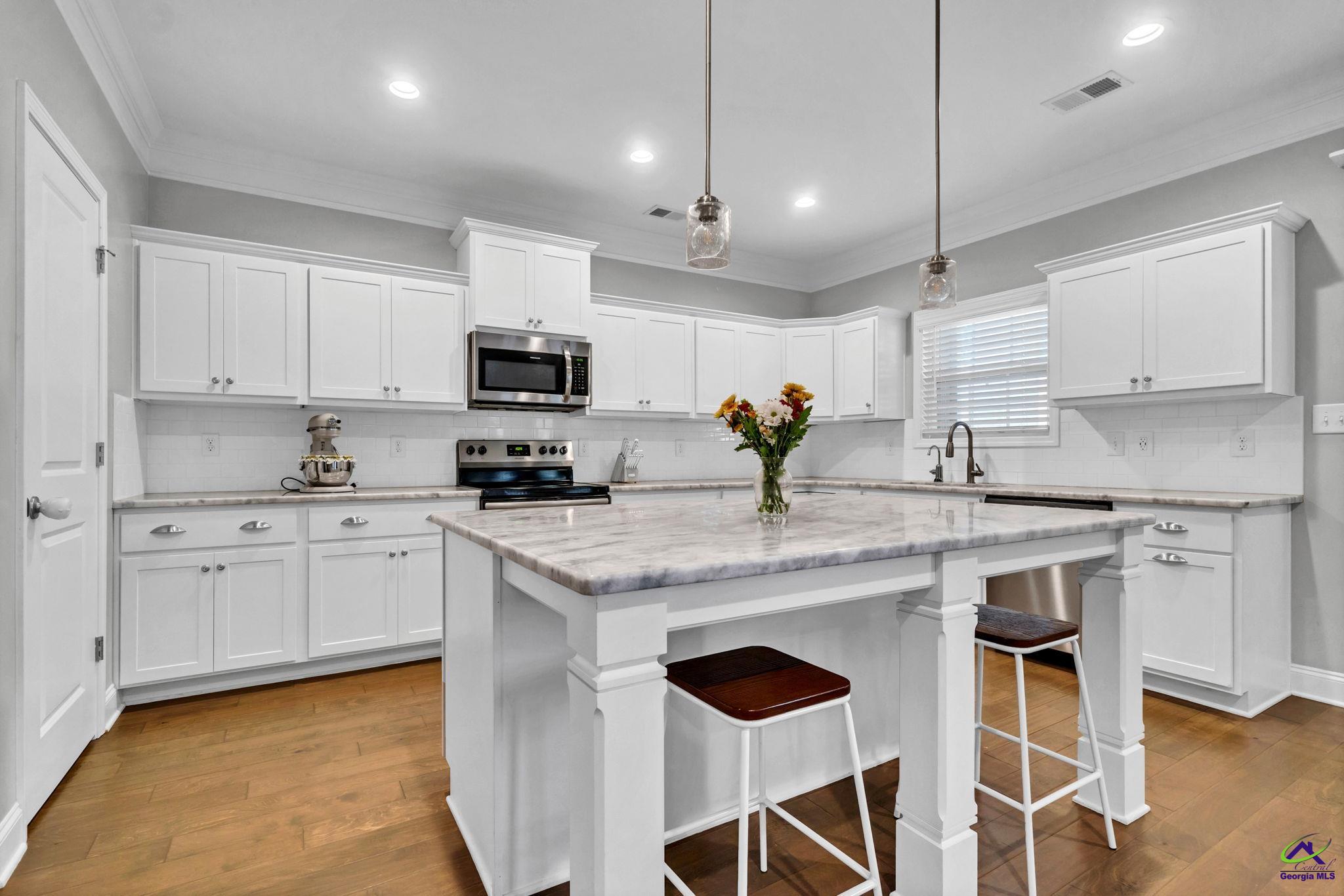 438 Newport Avenue