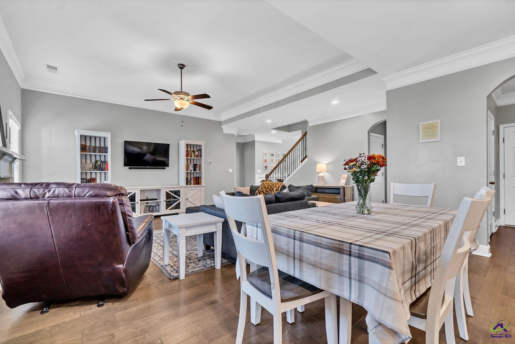 438 Newport Avenue