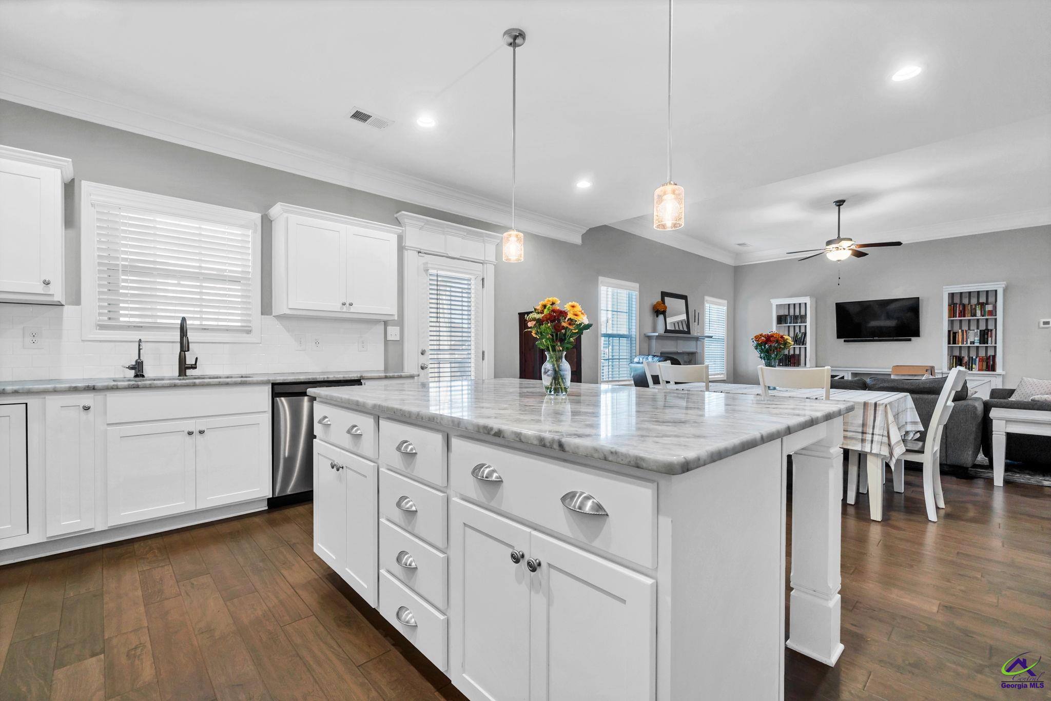 438 Newport Avenue
