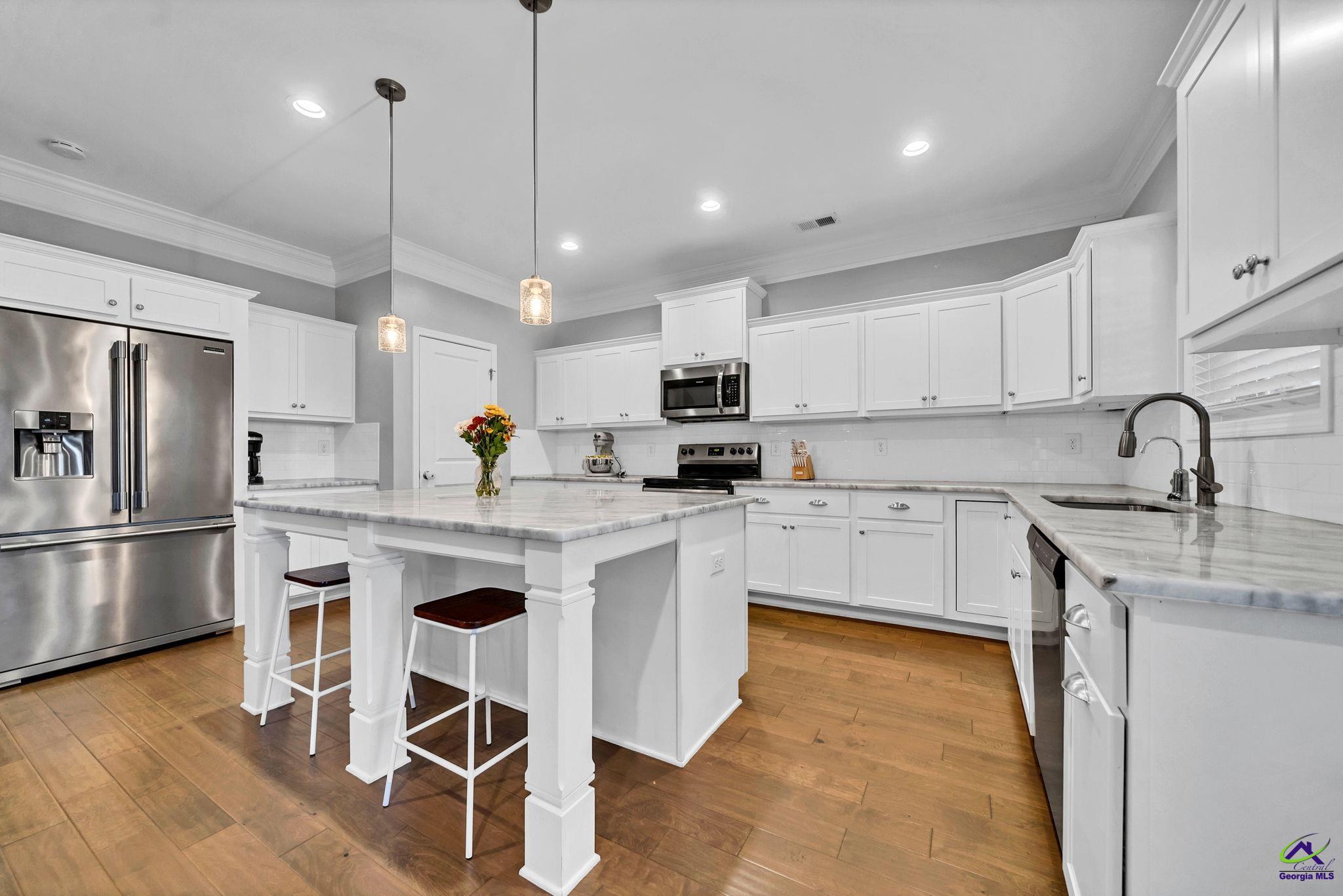 438 Newport Avenue