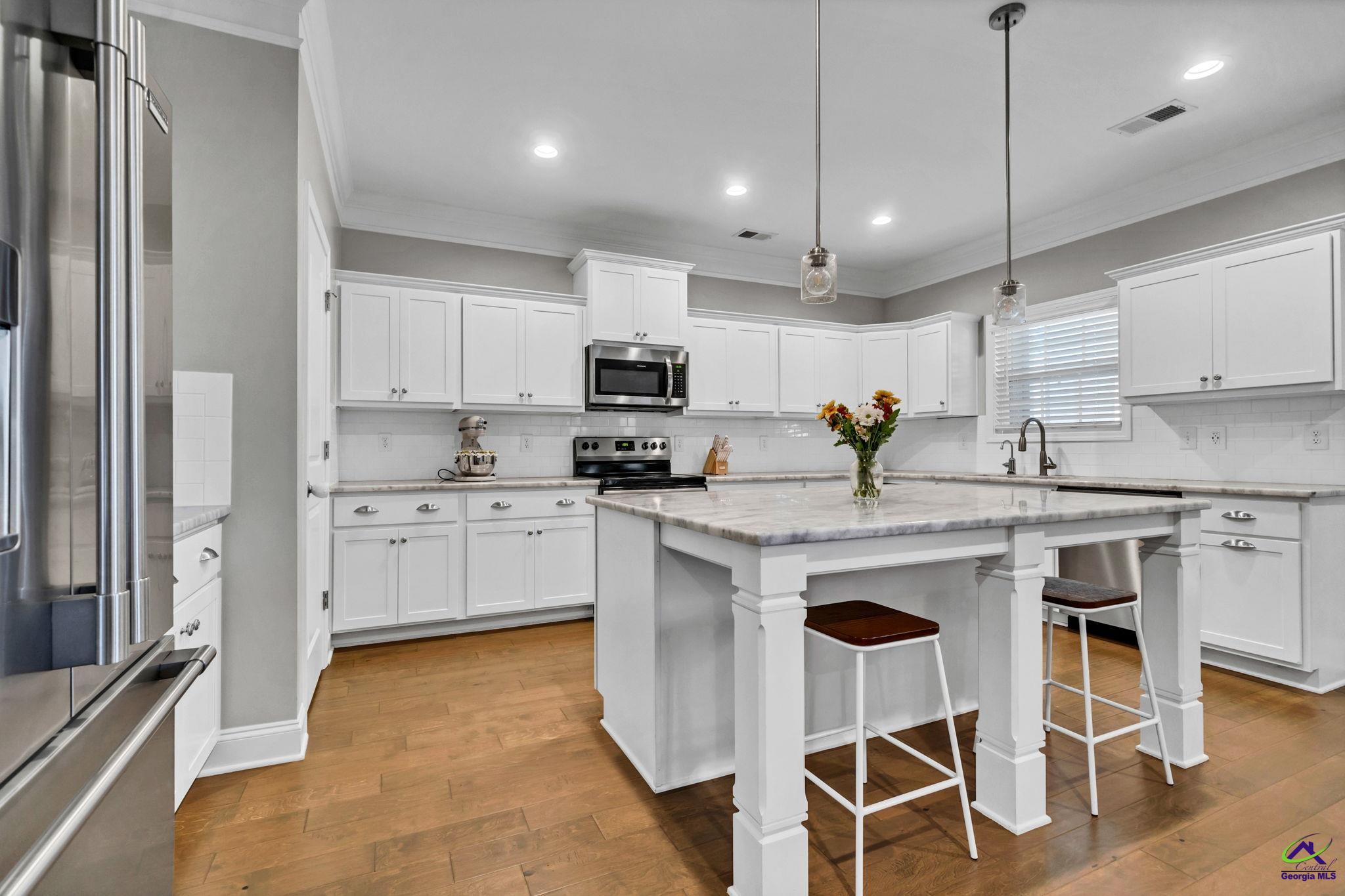 438 Newport Avenue