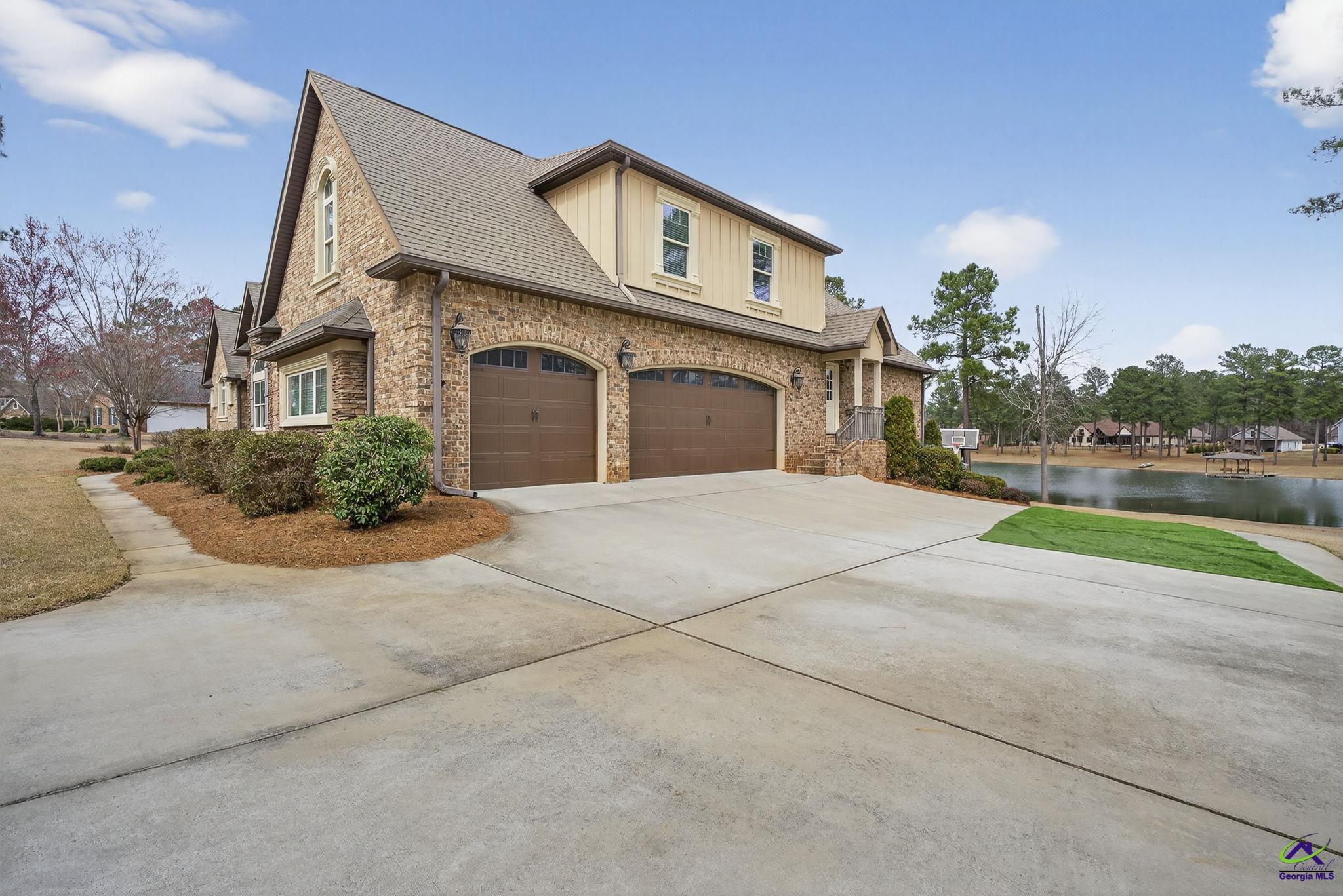 2008 Potters Road
