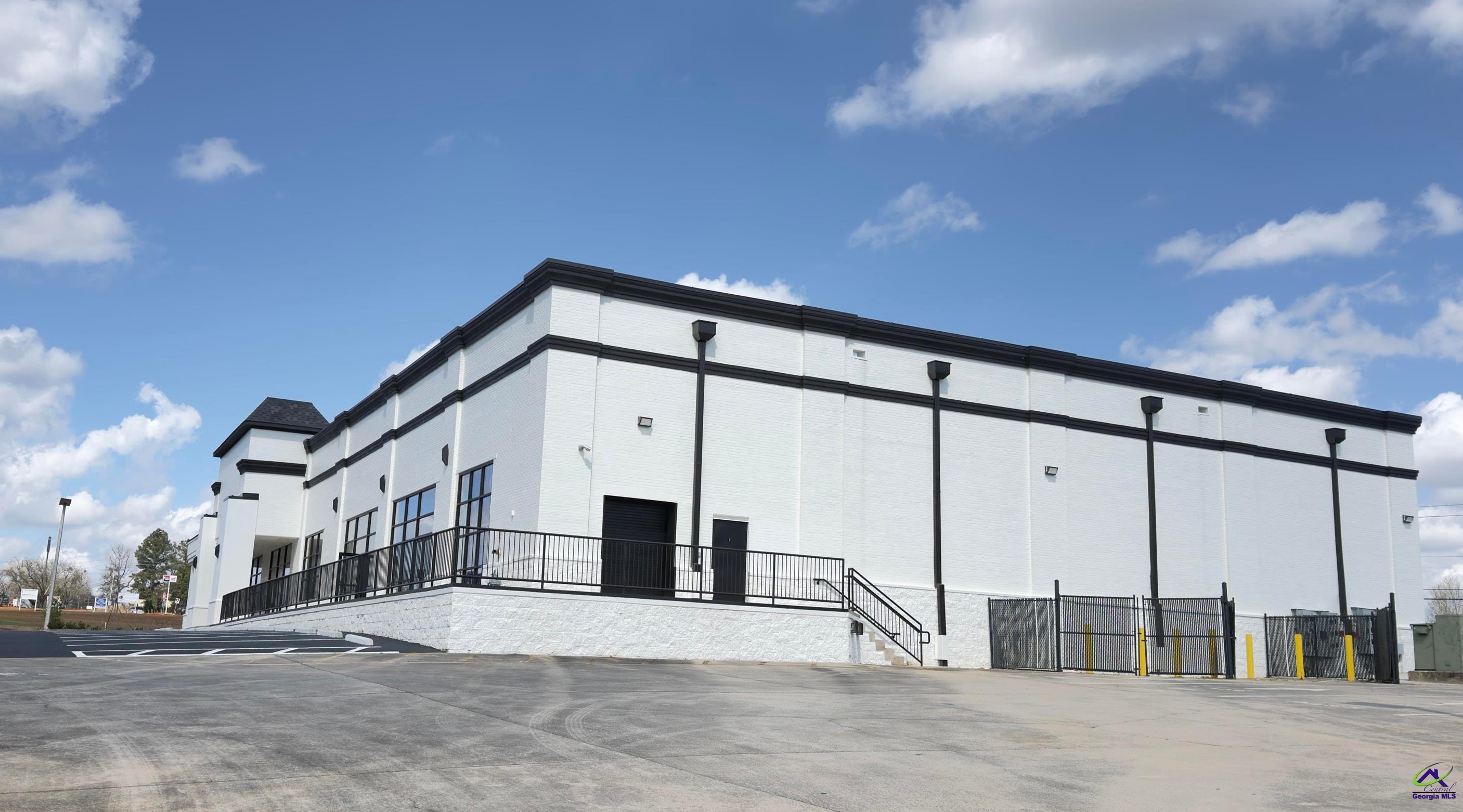 1325 Washington Street