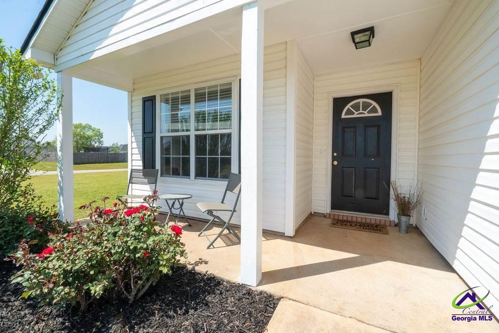 100 Strawbridge Lane