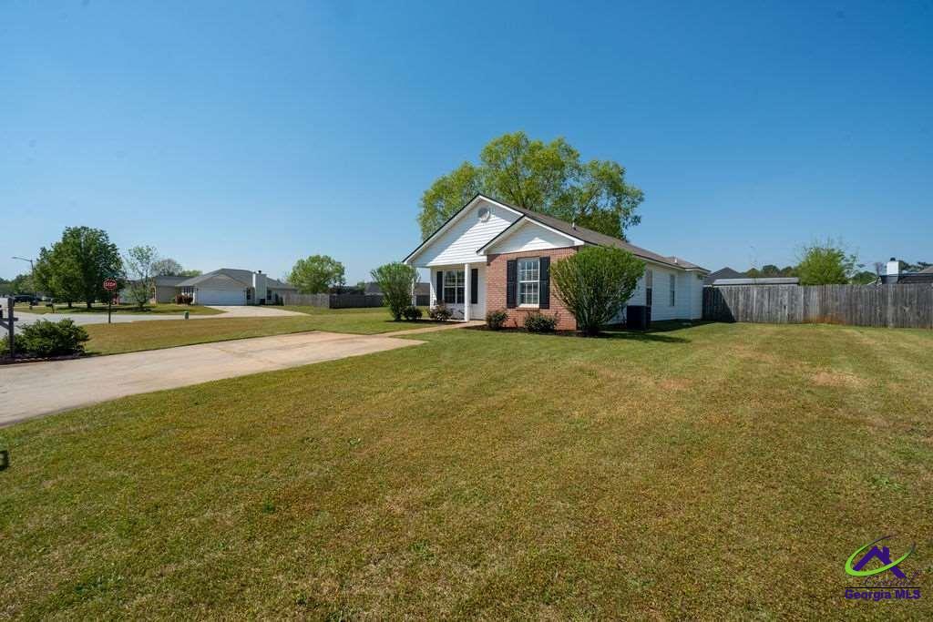 100 Strawbridge Lane