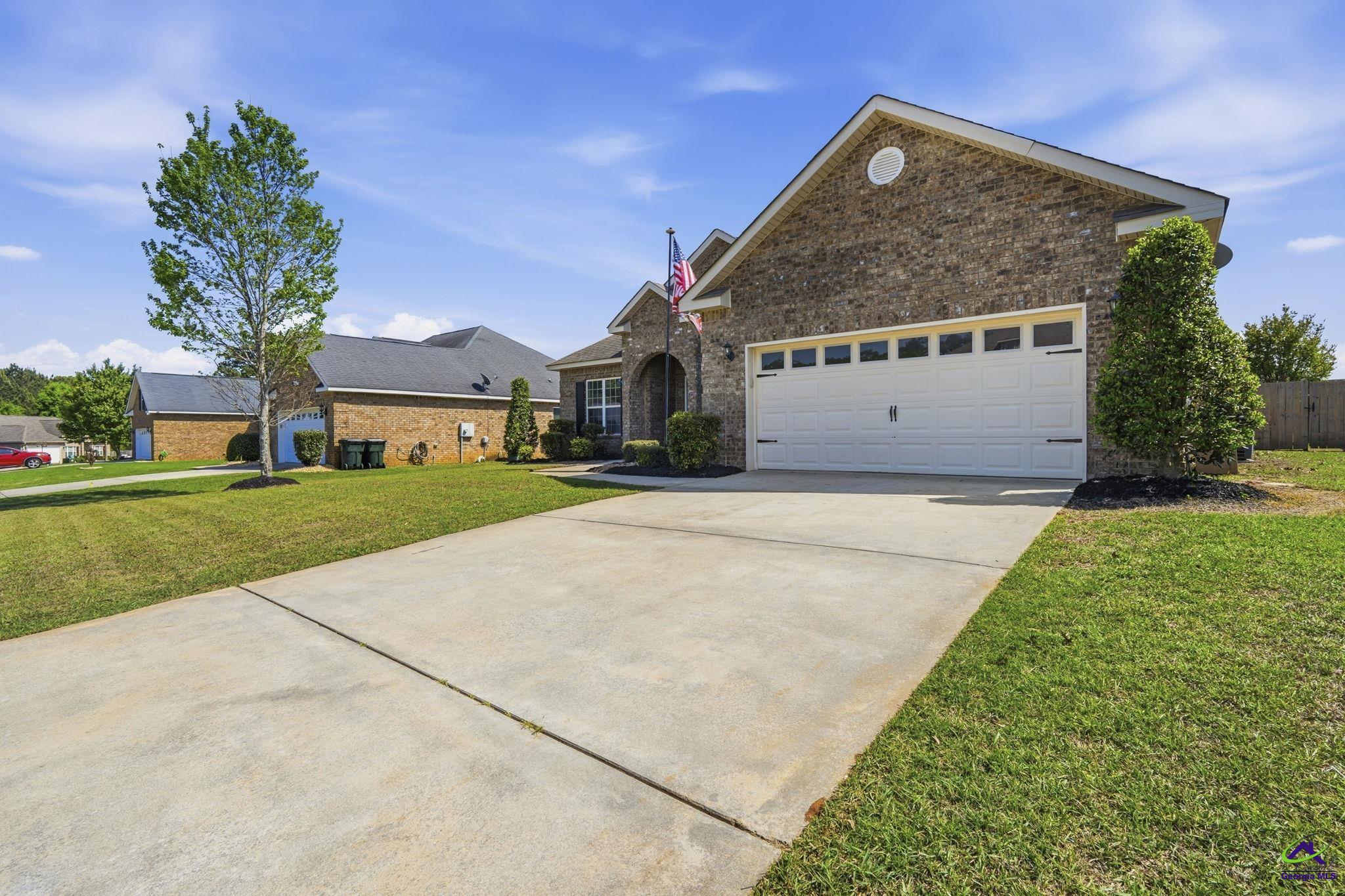 208 Hunts Landing Drive