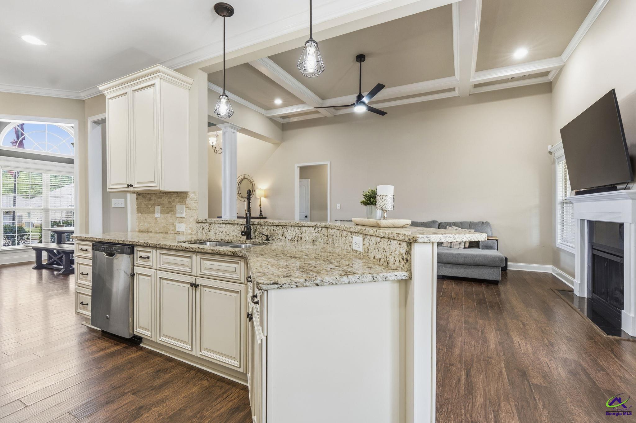 208 Hunts Landing Drive