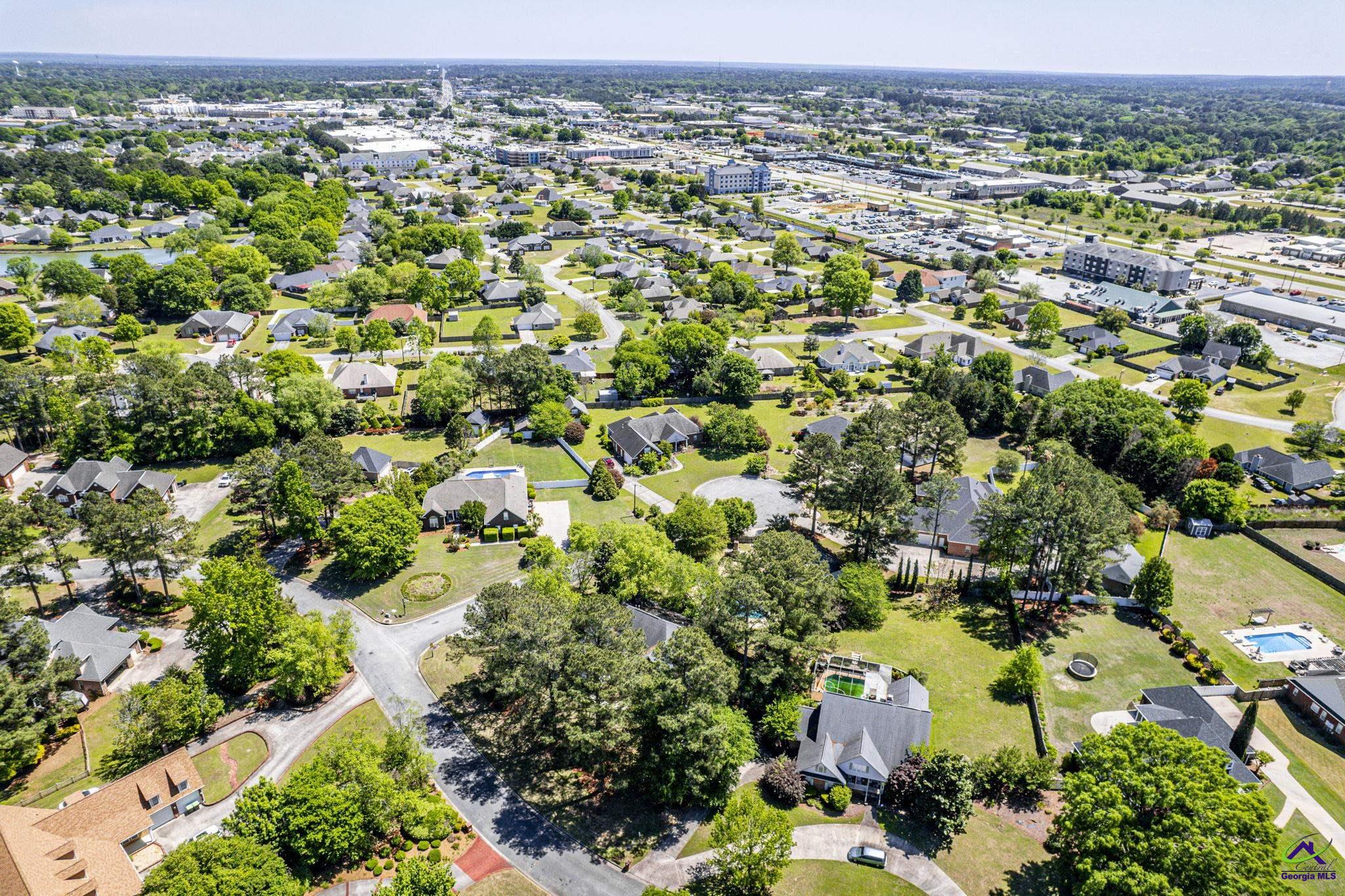 10 Willow Lake Drive