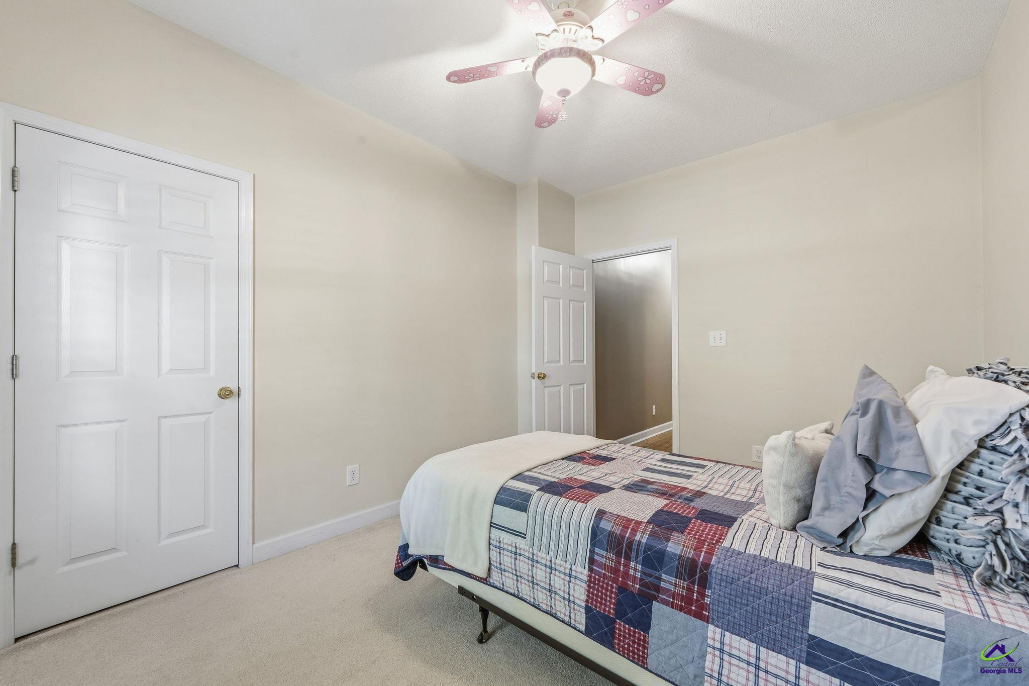 10 Willow Lake Drive