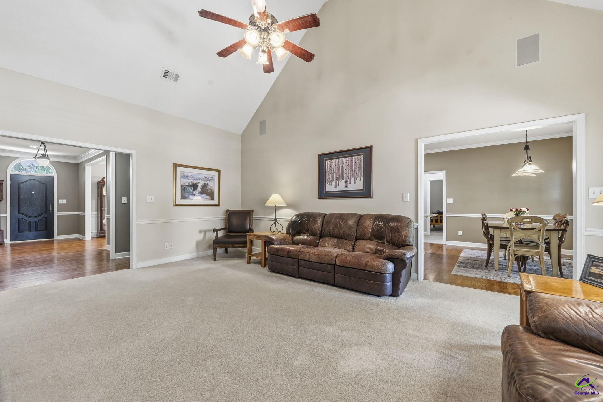 10 Willow Lake Drive