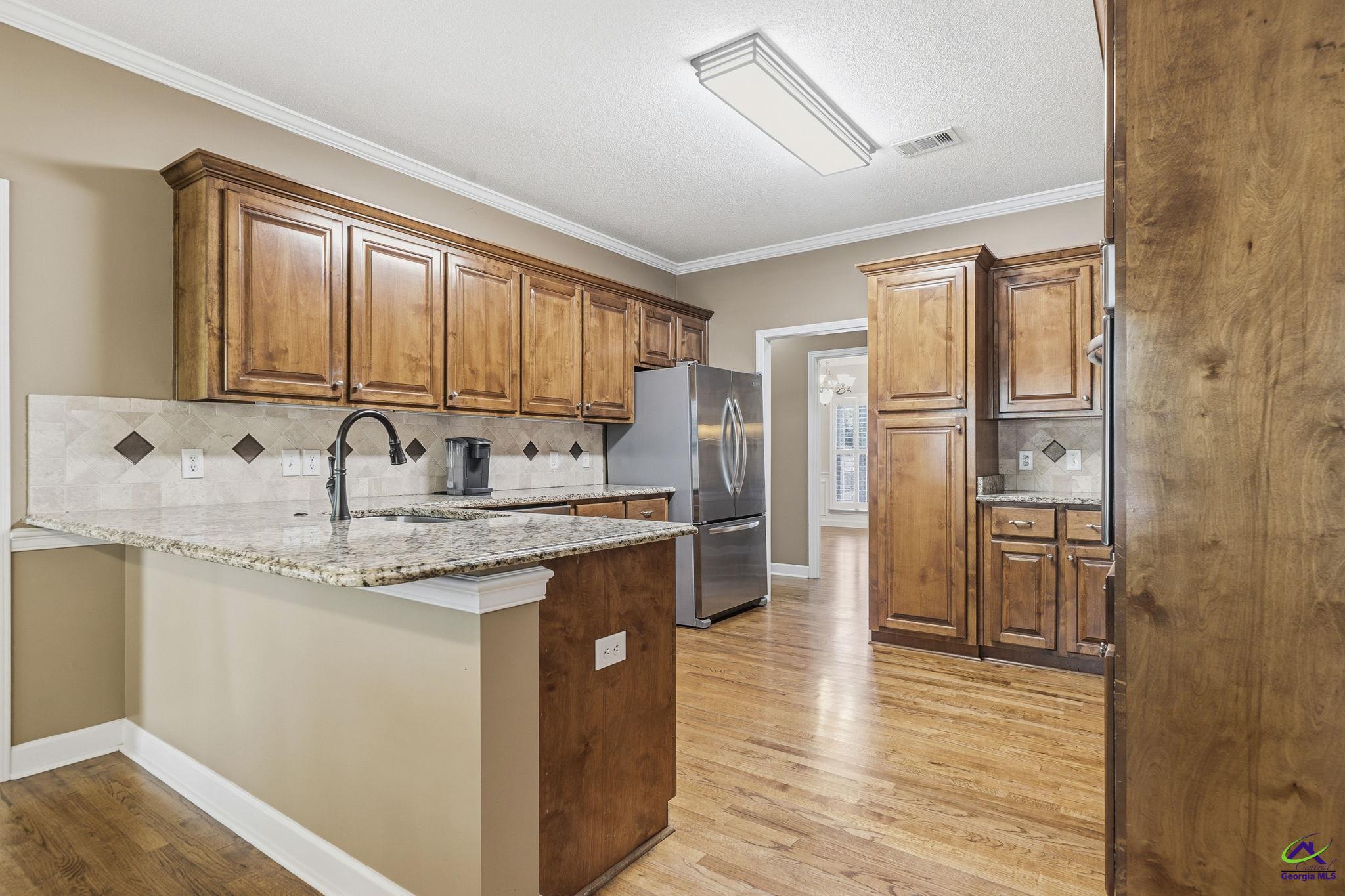 10 Willow Lake Drive