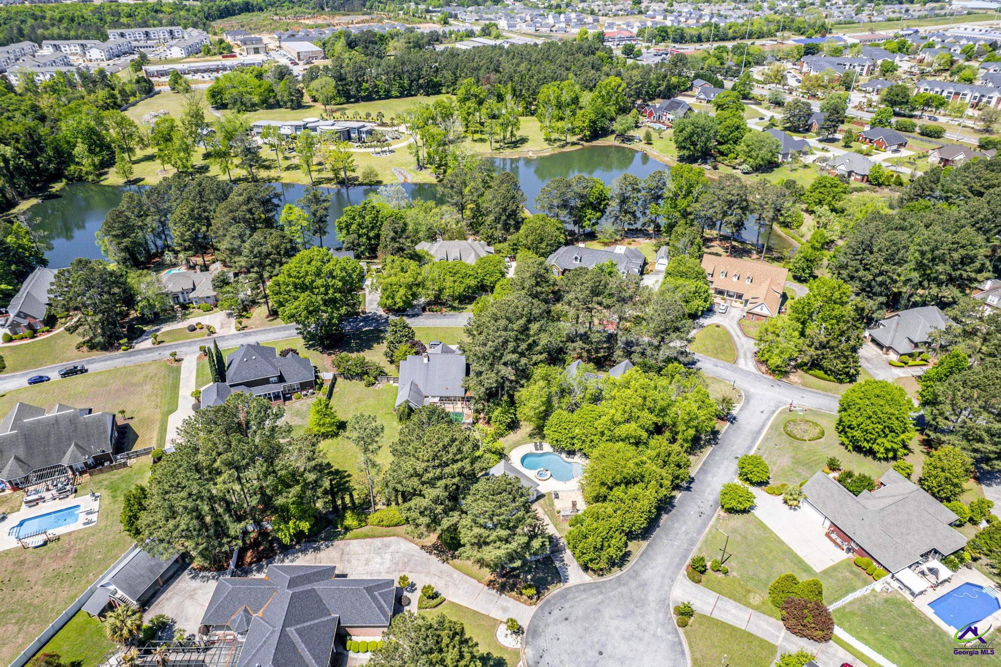 10 Willow Lake Drive